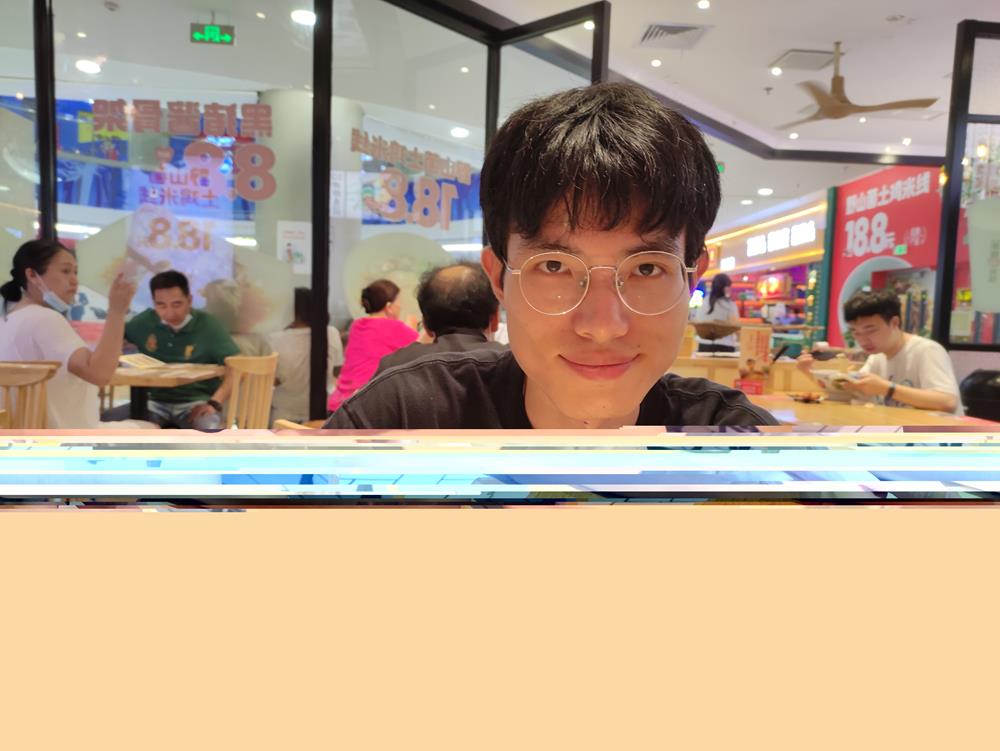 19207333-邹璟辰-风采照.jpg