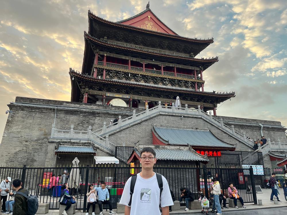 软件学院-甄远极.jpg